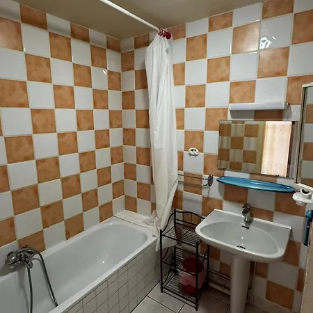 Au Racou A 100m De La Avec Piscine Et Parking - Fr-1-732-7 *